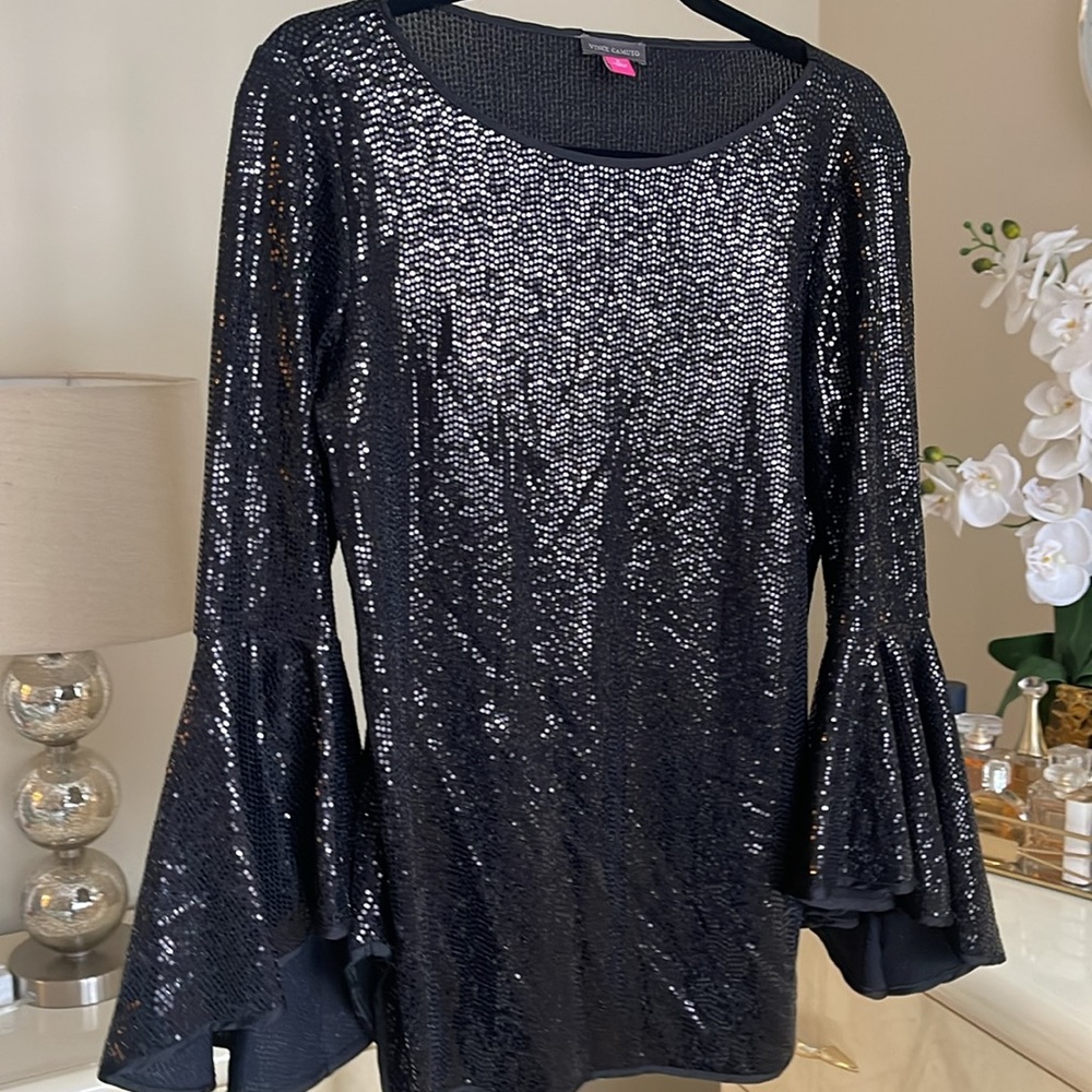 Bling bell sleeve top